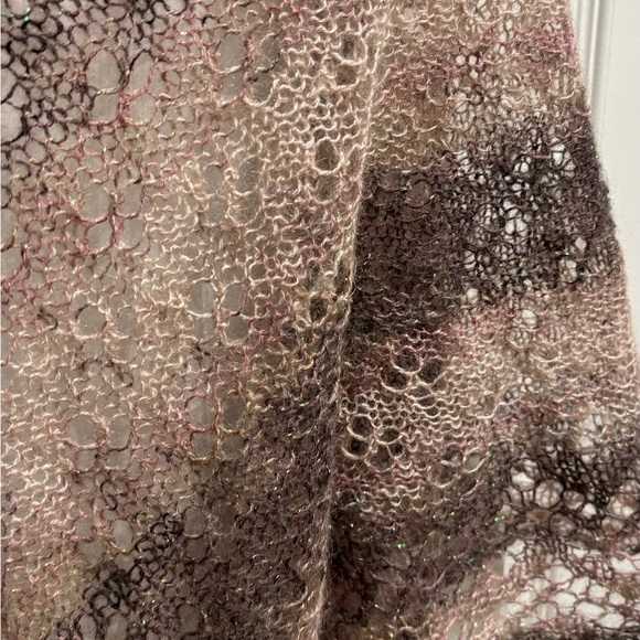Hand Crafted Brown and Cream Lace Scarf - Picture 3 of 3